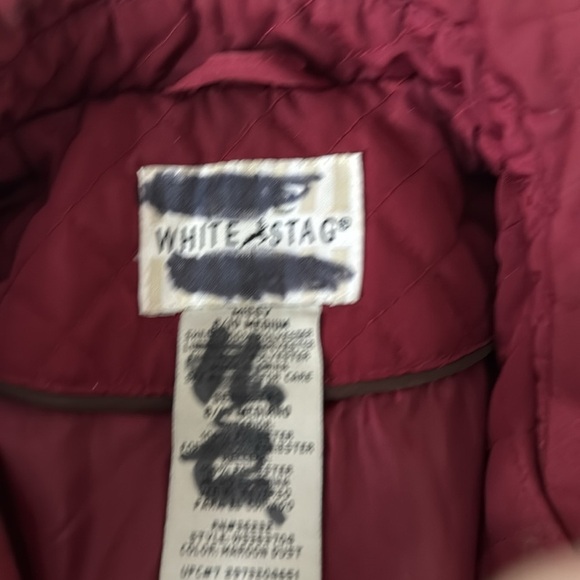 White Stag Berry/Wine Zip Up Quilted Puffer Coat Winter Size Missy Medium 8-10 - Picture 9 of 11